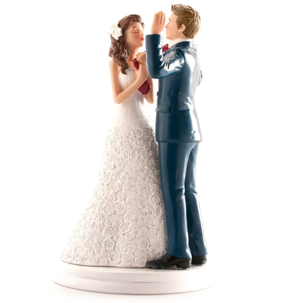 Figura para Tarta Novia llevando al Novio 20 cm