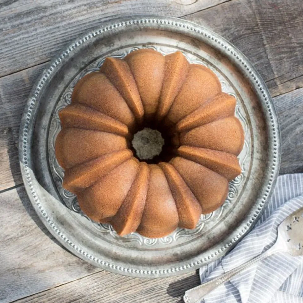 Molde Anniversary Dorado de Nordic Ware