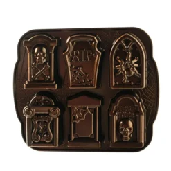 Molde Haunted Skull Nordic Ware