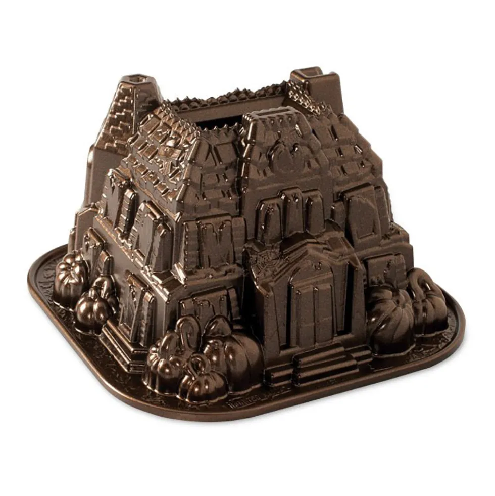 Molde Nordic Ware Haunted Manor Bundt Pan