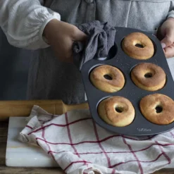 Molde para 6 Donuts - Wilton